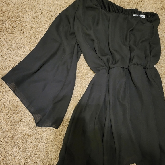 Off the Shoulder Top by TRAMP size L - Picture 4 of 8